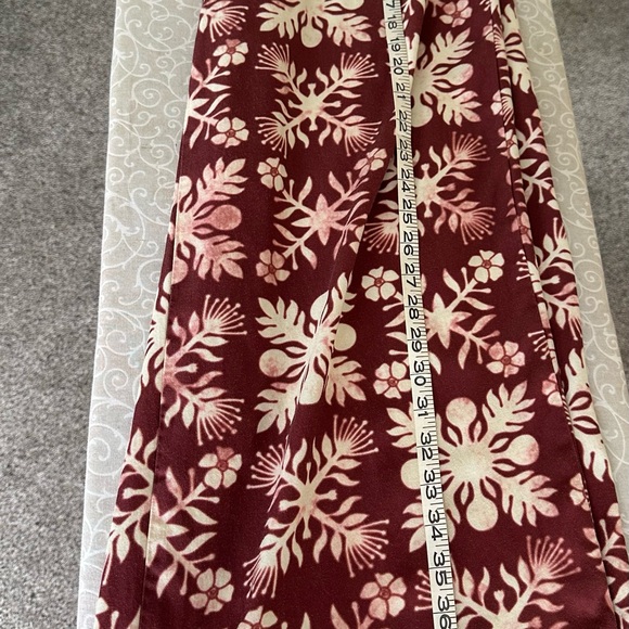 Hawaiian Quilt Wide-Leg Pants - Picture 4 of 6